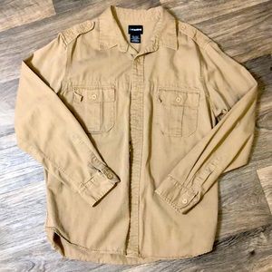 No Boundaries Men’s long-sleeve button-down shirt